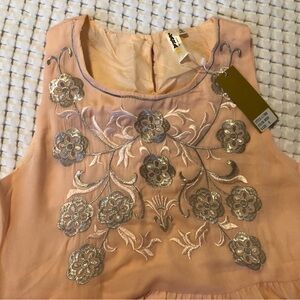 Lara Fashion blouse, size small, nude